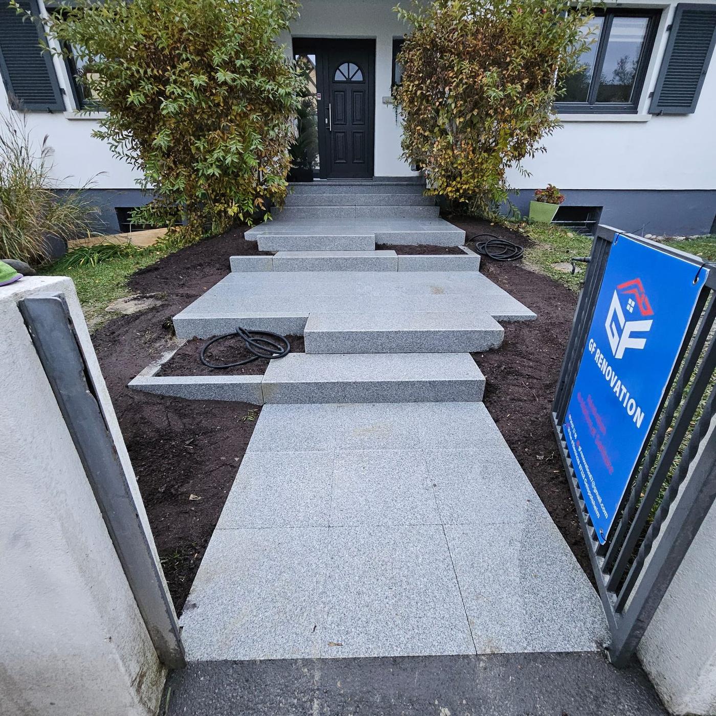 Allée terminée en dalles de granit